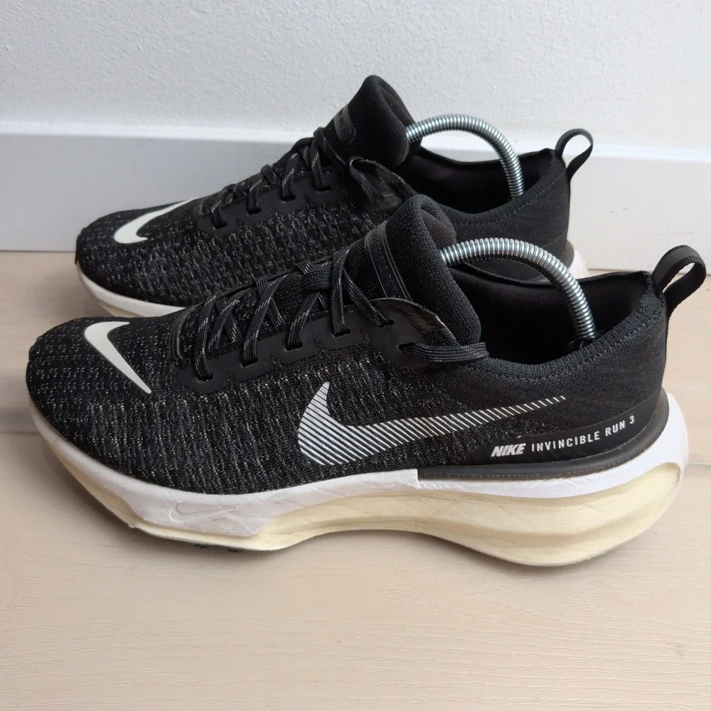 Nike Invincible Run 3 Mens 10.5 Black White ZoomX Running Shoes DR2615-001